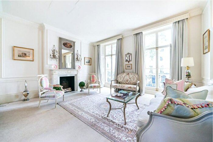 6 Bedroom Terraced House To Rent In Wellington Square, Chelsea, London, SW3