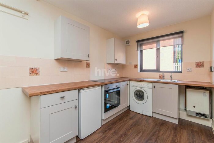1 Bedroom Flat To Rent In Windmill Court, Spital Tongues, Newcastle Upon Tyne, NE2