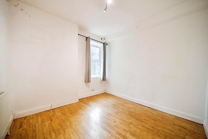 2 Bedroom Flat For Sale In St. Leonards Street, London, E3