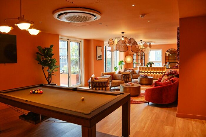 2 Bedroom Apartment To Rent In Heyrod Street, Manchester, Greater Manchester, M1