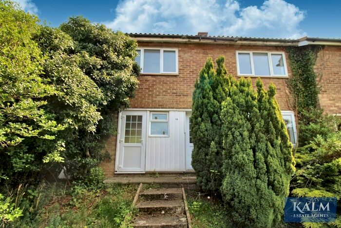 3 Bedroom Property To Rent In Broadwater Crescent, Stevenage, SG2