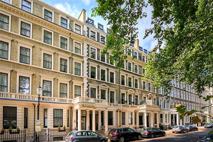 Studio To Rent In Ashburn Gardens, SW7