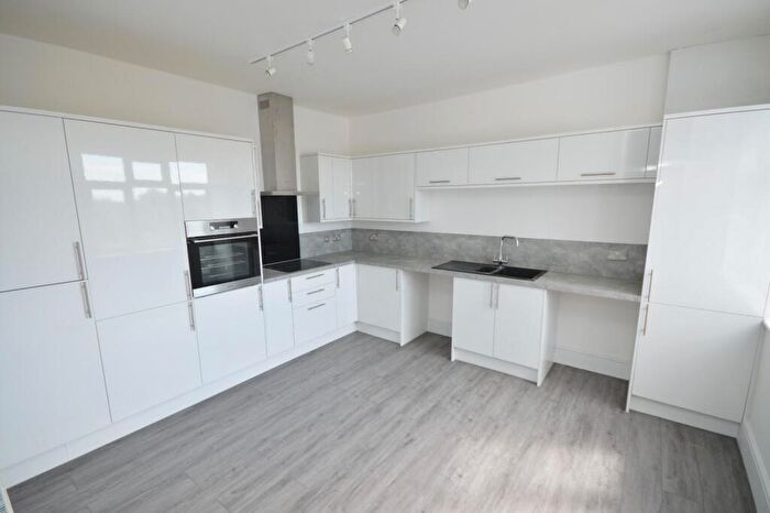 3 Bedroom Maisonette To Rent In Birchwood Road, Bristol, BS4