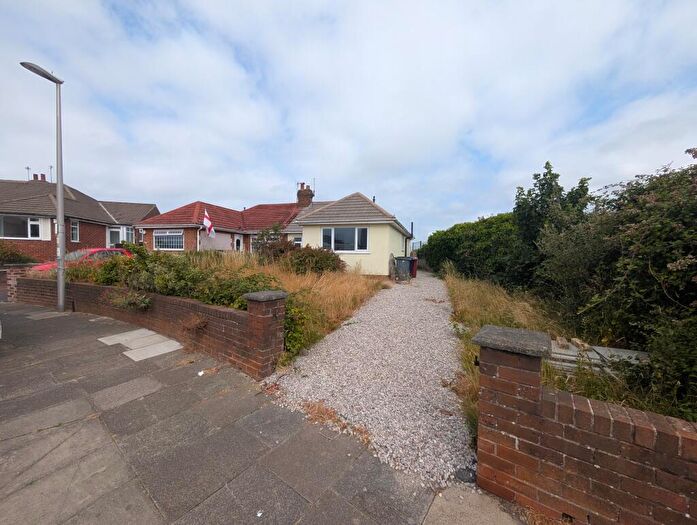 2 Bedroom Semi-Detached Bungalow To Rent In Crofton Avenue, Blackpool, FY2
