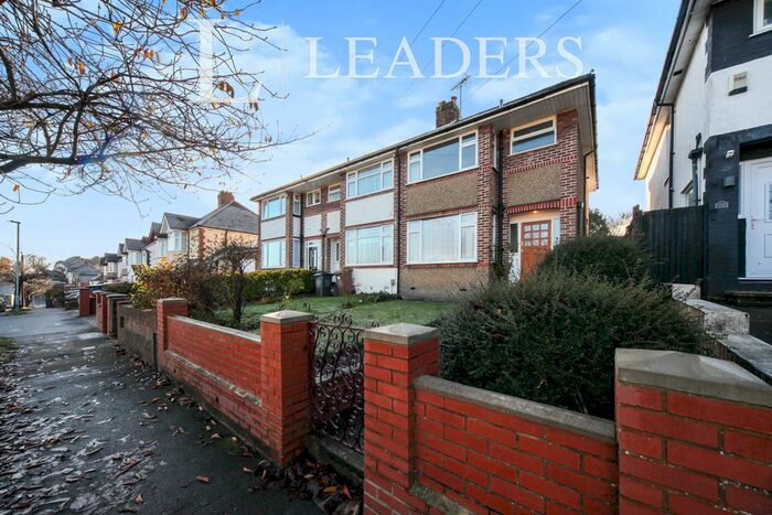 3 Bedroom Semi-Detached House To Rent In Somerset Avenue, Luton, LU2