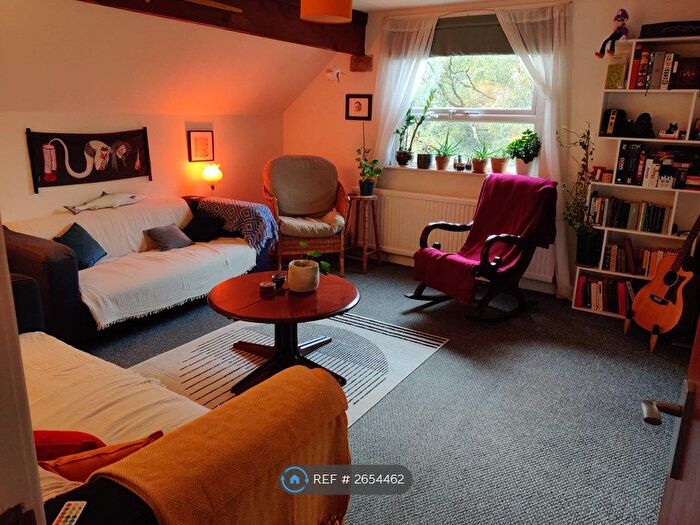 2 Bedroom Flat To Rent In Northumberland Road, Manchester, M16