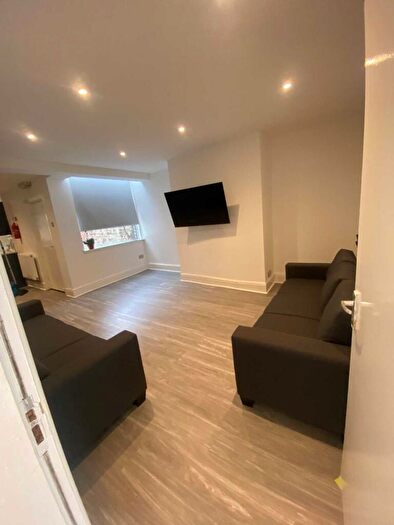 6 Bedroom Terraced House To Rent In Furness Road, Fallowfield, M14