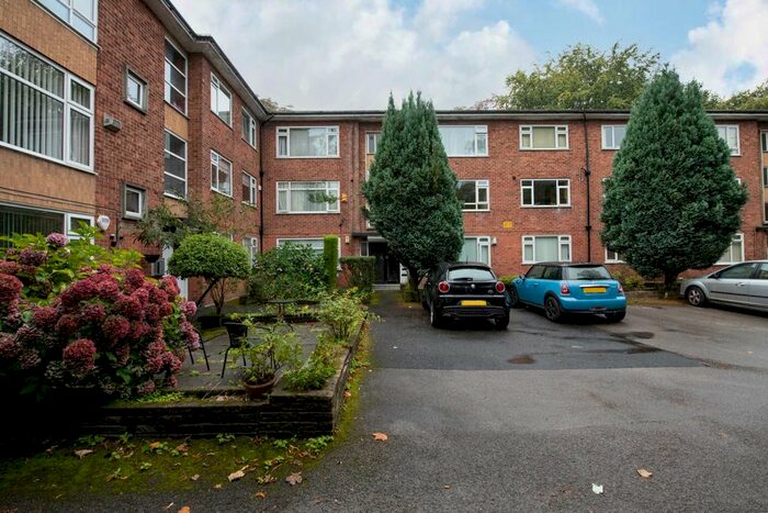 2 Bedroom Flat To Rent In Grosvenor Court, Park Lane, Salford, M7