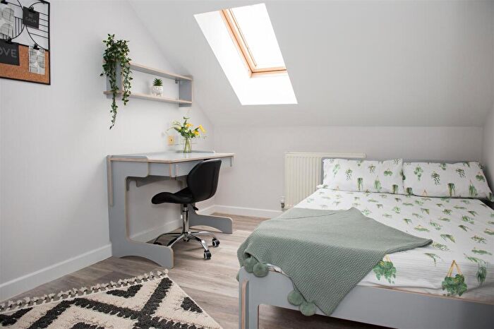 5 Bedroom Flat To Rent In Brayford Court - Apartment - Student Apartment - February, LN1