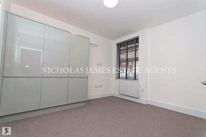 Studio To Rent In St. Johns Avenue, Friern Barnet, London, N11