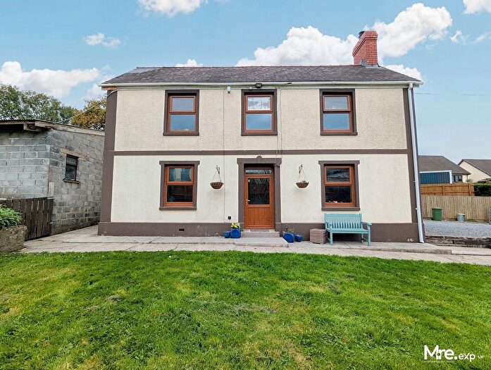 4 Bedroom Detached House For Sale In St. Clears, Carmarthen, SA33