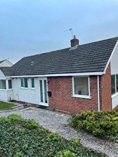 2 Bedroom Bungalow To Rent In Cambrian Drive, Colwyn Bay, LL28