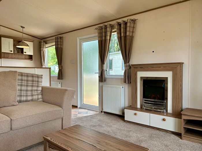 2 Bedroom Mobile/park Home For Sale In West Witton, Leyburn, DL8
