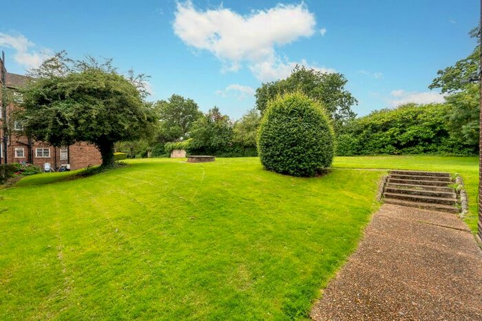 3 Bedroom Flat To Rent In Kings Drive, Wembley Park, Wembley, HA9