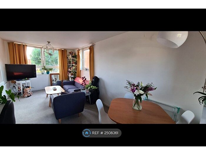 1 Bedroom Flat To Rent In Kingham Close, London, SW18