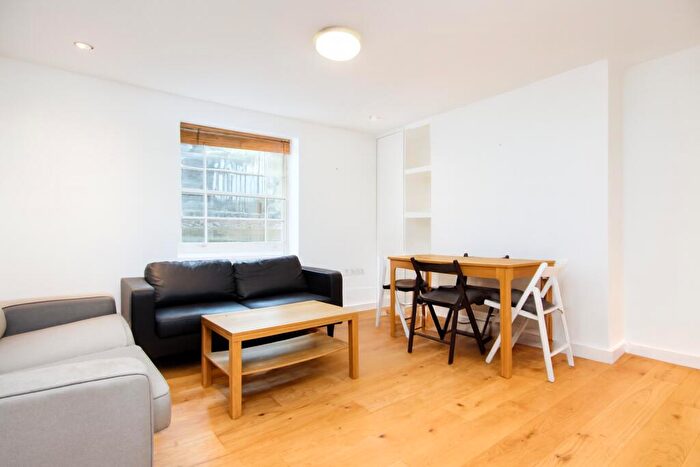 3 Bedroom Flat To Rent In St Johns Grove, Archway, N19