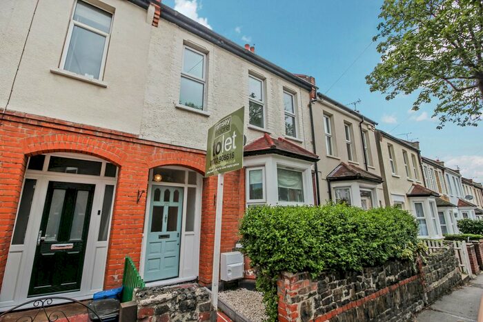 3 Bedroom Terraced House To Rent In Hainault Avenue, Westcliff-On-Sea, SS0