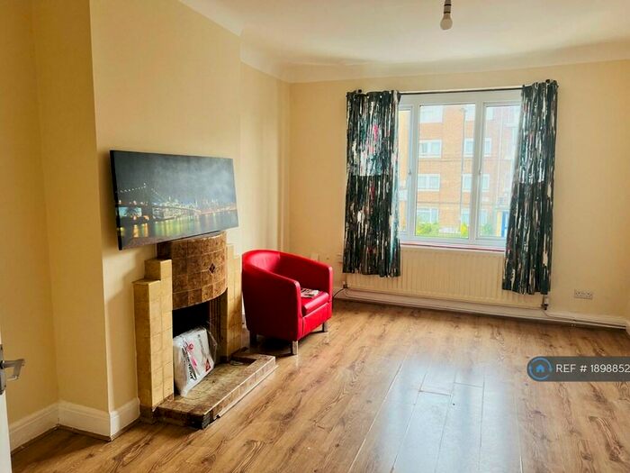 2 Bedroom Flat To Rent In Wimpson Lane, Southampton, SO16