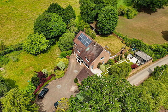 5 Bedroom Detached House To Rent In Hill Street, Calmore, Southampton, SO40