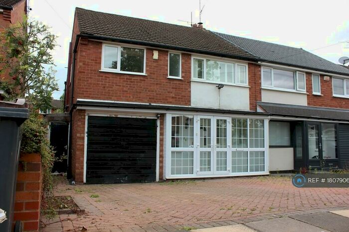 3 Bedroom Semi-Detached House To Rent In Elford Road, Birmingham, B17