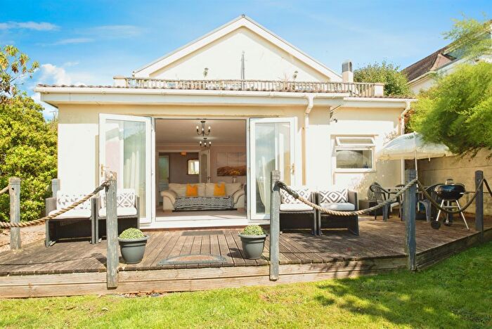 2 Bedroom Flat For Sale In Seaview Drive, Ogmore-By-Sea, CF32