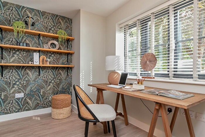 4 Bedroom Detached House For Sale In Summer Haus, Spring Lane, MK43