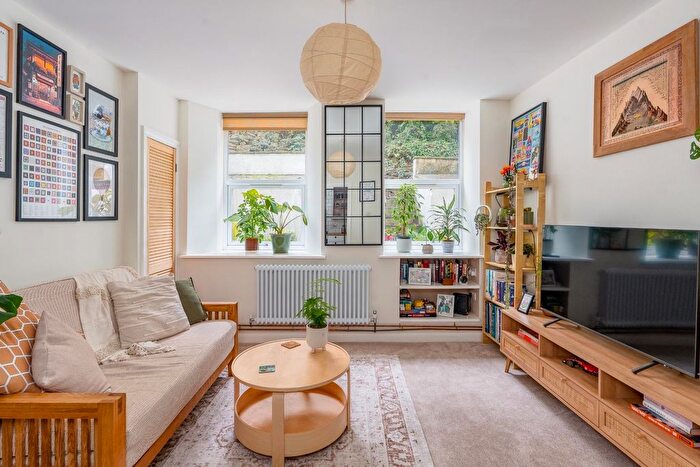 1 Bedroom Flat For Sale In Belgrave Road, Clifton, BS8