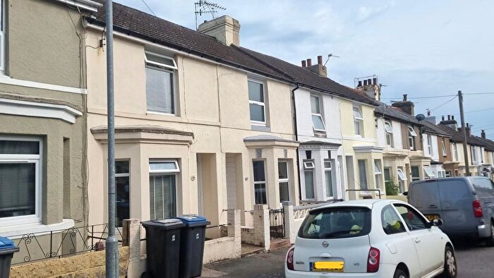 2 Bedroom Terraced House To Rent In Glenfield Road, Dover, Kent, CT16