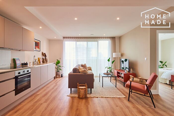 1 Bedroom Apartment To Rent In The Blossoms, CR0