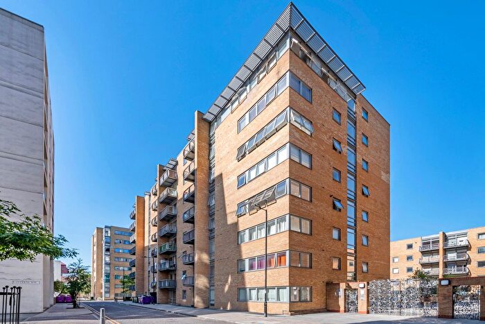 1 Bedroom Flat To Rent In Cassilis Road, London, E14