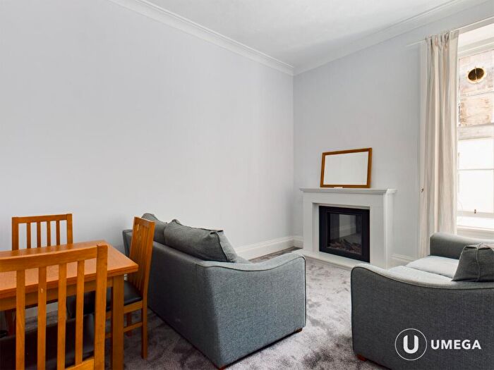 2 Bedroom Apartment To Rent In Lothian Street, South Side, Edinburgh, EH1