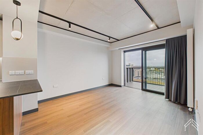 Apartment To Rent In Luna, Marley Street, HA9