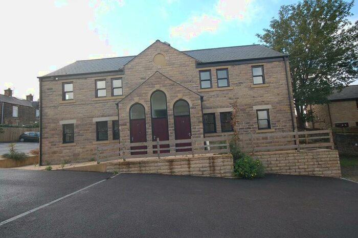 2 Bedroom Ground Flat To Rent In Victoria Street, Glossop, SK13