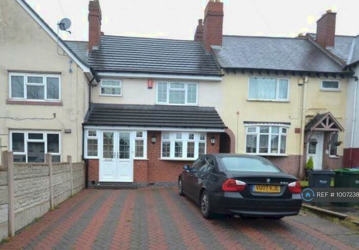 3 Bedroom Terraced House To Rent In Bristnall Hall Road, Oldbury, B68