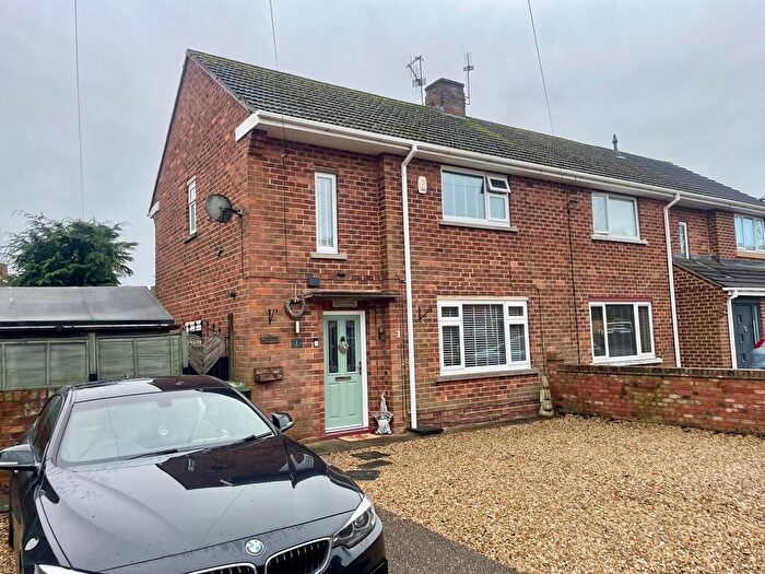 2 Bedroom Semi Detached House For Sale In Keadby Close, Lincoln, LN6