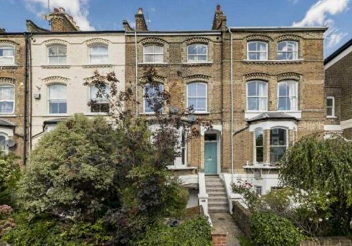 1 Bedroom Flat For Sale In First Floor Flat, Tufnell Park Road, Tufnell Park, London, N7