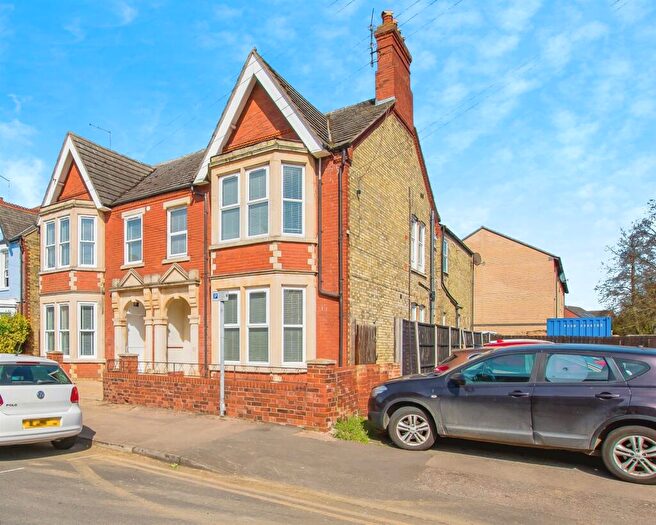 4 Bedroom Semi-Detached House For Sale In Church Walk, Peterborough, PE1
