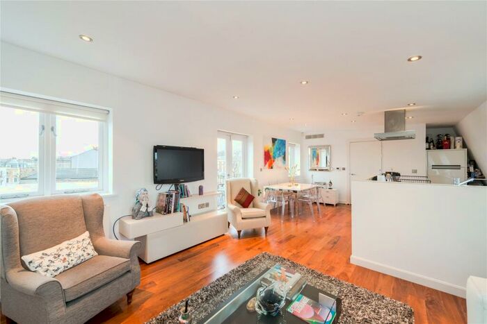 2 Bedroom Apartment To Rent In Penthouse, King Henrys Road, Primrose Hill, NW3