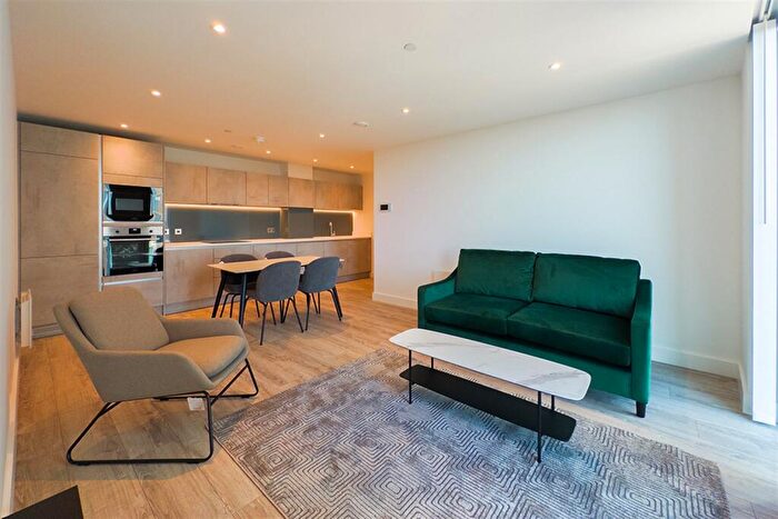 1 Bedroom Apartment To Rent In The Blade, M15