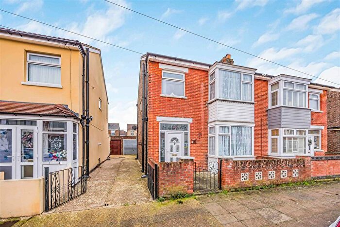 3 Bedroom Semi Detached House For Sale In Madeira Road, Portsmouth, PO2