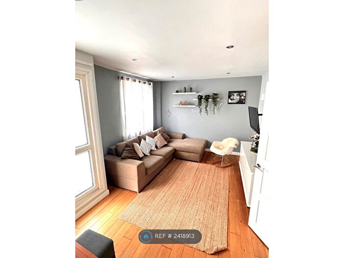 2 Bedroom Maisonette To Rent In Fauconberg Court, London, W4