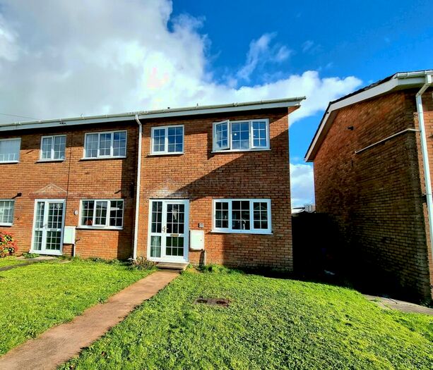 2 Bedroom End Of Terrace House To Rent In Hazelwell Road, Porthcawl, Bridgend., CF36