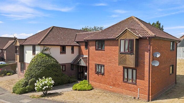 2 Bedroom Flat For Sale In Heriot Way, Great Totham, CM9