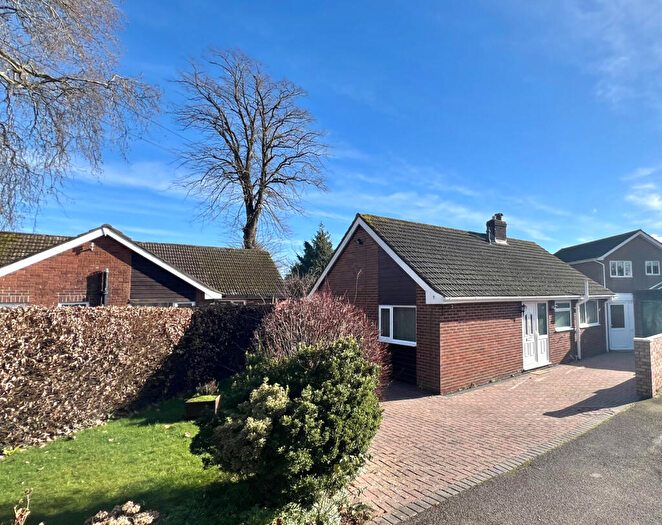 2 Bedroom Bungalow For Sale In Modernised, Spacious Bungalow, Gwentlands Close, Chepstow, NP16