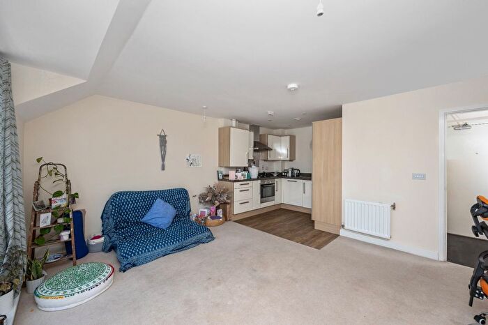 1 Bedroom Flat For Sale In Southlands Way, Shoreham-By-Sea, West Sussex, BN43