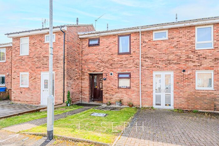 2 Bedroom Terraced House For Sale In Merrion Close, Ipswich, IP2