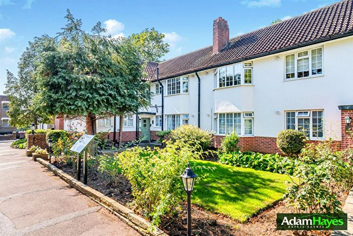 1 Bedroom Flat To Rent In Okehampton Close, North Finchley, N12