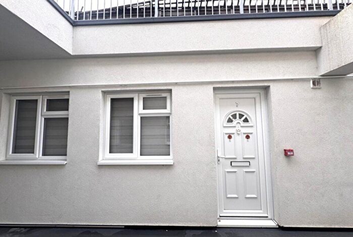 1 Bedroom Flat To Rent In High Street, SL1