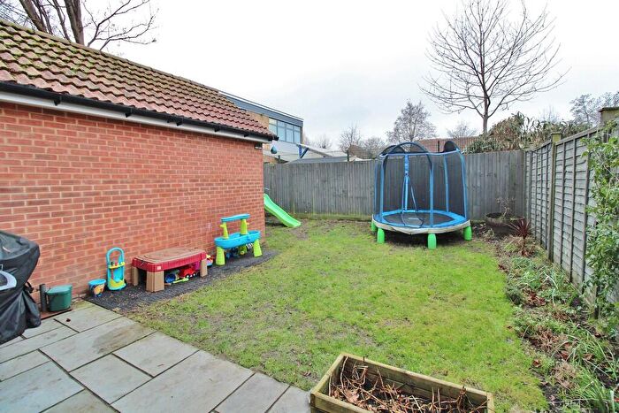 3 Bedroom End Of Terrace House For Sale In Gold Close, Fareham, PO14