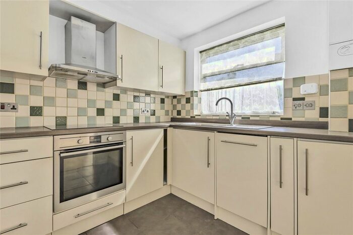 2 Bedroom Flat To Rent In Queen Annes Gardens, Bush Hill Park, Enfield, EN1